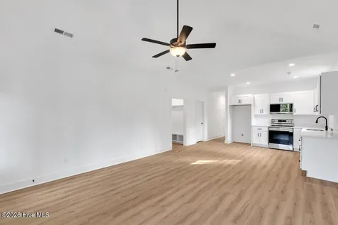 302 Pine Court Hampstead NC 28443