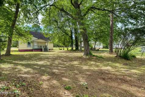 809 Church Street Scotland Neck NC 27874