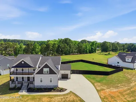 69 Red Rocks Circle Benson NC 27504