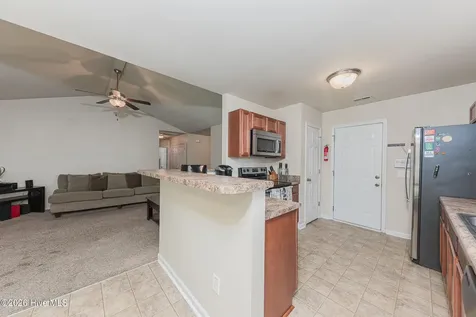 2004 W T Whitehead Drive Jacksonville NC 28546