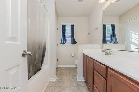 2004 W T Whitehead Drive Jacksonville NC 28546