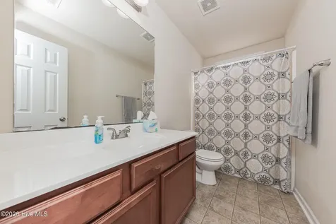 2004 W T Whitehead Drive Jacksonville NC 28546