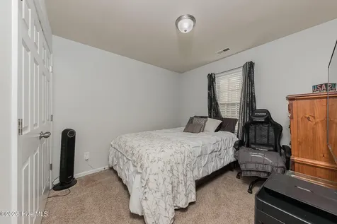 2004 W T Whitehead Drive Jacksonville NC 28546