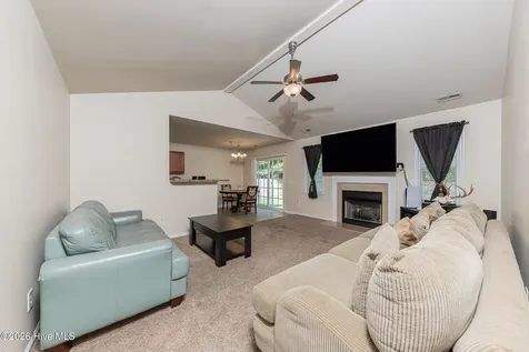 2004 W T Whitehead Drive Jacksonville NC 28546