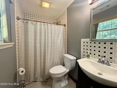 714 Conifer Circle Jacksonville NC 28540