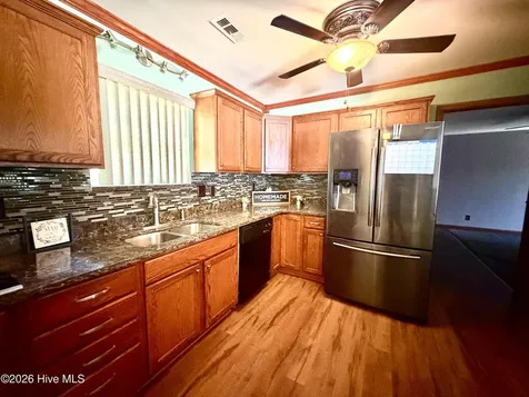 714 Conifer Circle Jacksonville NC 28540