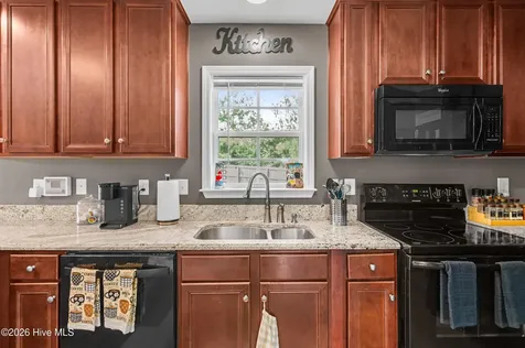 100 Tupelo Court Jacksonville NC 28546
