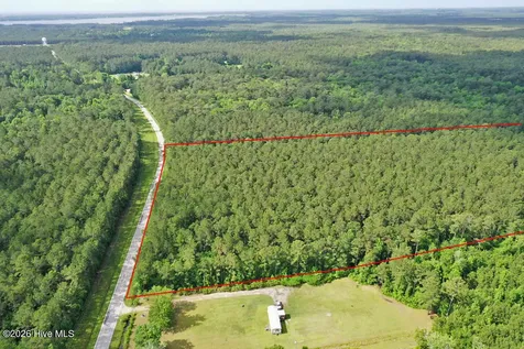 001 Old Winberry Road Newport NC 28570