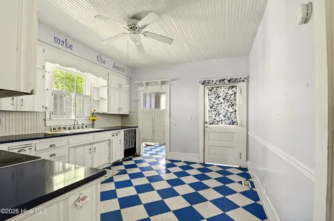 202 N Front Street Hertford NC 27944
