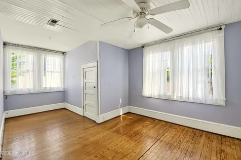 202 N Front Street Hertford NC 27944