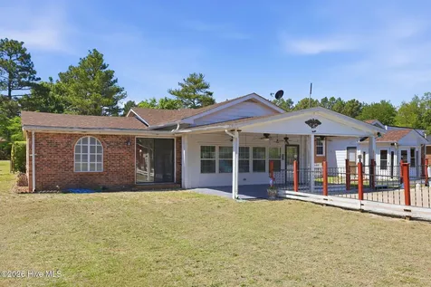 122 Forest Drive Aberdeen NC 28315