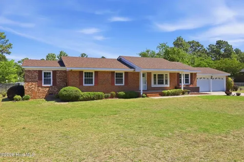 122 Forest Drive Aberdeen NC 28315