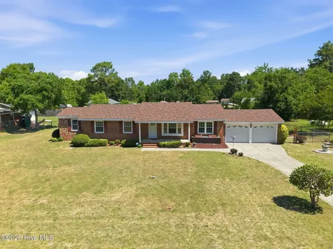 122 Forest Drive Aberdeen NC 28315