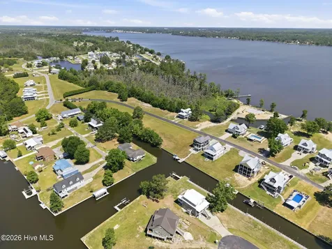 106 Whichard Lane Chocowinity NC 27817