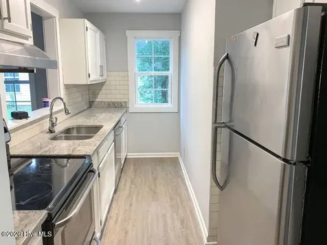 219 Charter Drive Wilmington NC 28403