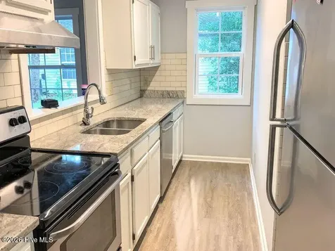 219 Charter Drive Wilmington NC 28403