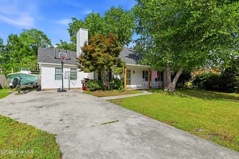 1411 English Court Wilmington NC 28411