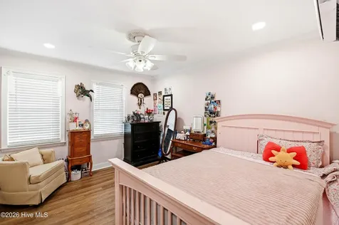 1411 English Court Wilmington NC 28411