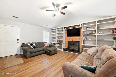1411 English Court Wilmington NC 28411
