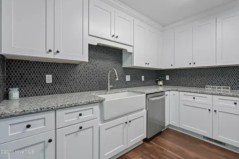 2310 Lakewood Falls Road Goldston NC 27252