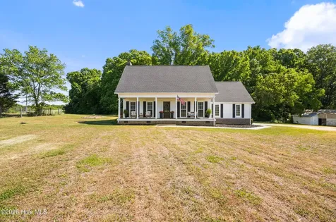 2310 Lakewood Falls Road Goldston NC 27252