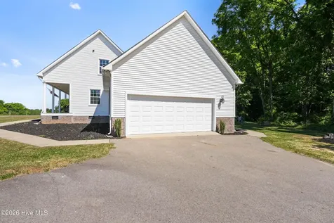 2310 Lakewood Falls Road Goldston NC 27252