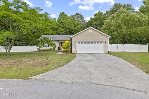 137 Briar Hollow Drive Jacksonville NC 28540