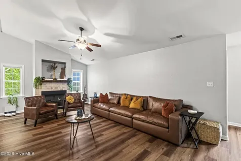 137 Briar Hollow Drive Jacksonville NC 28540