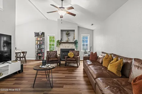 137 Briar Hollow Drive Jacksonville NC 28540