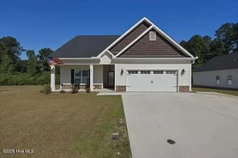 821 Fairway Road Ayden NC 28513