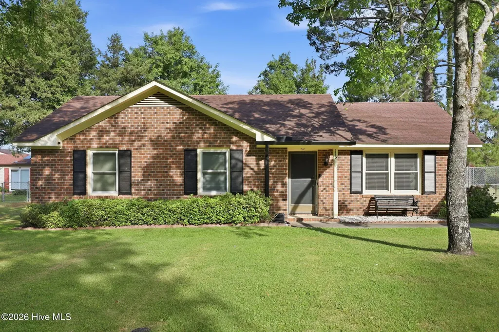 116 E Catawba Road Greenville NC 27834