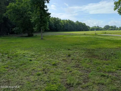 120 Schley Avenue Lake Waccamaw NC 28450
