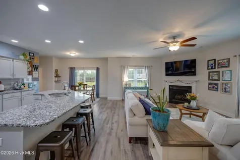 148 W Broughton Lane Rocky Point NC 28457