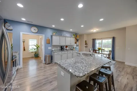 148 W Broughton Lane Rocky Point NC 28457