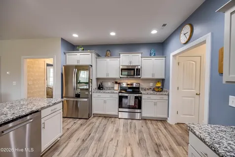 148 W Broughton Lane Rocky Point NC 28457