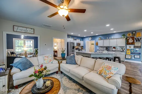 148 W Broughton Lane Rocky Point NC 28457