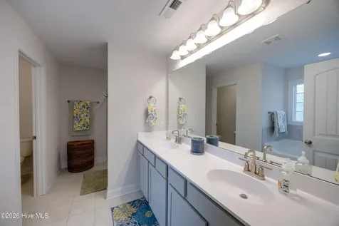 148 W Broughton Lane Rocky Point NC 28457