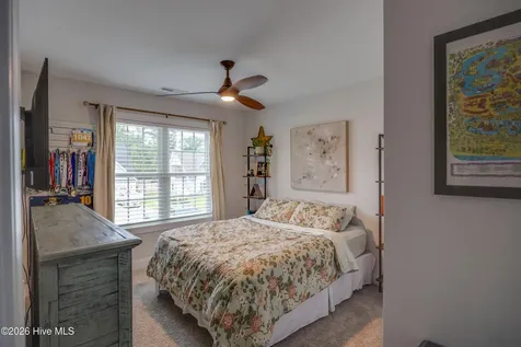 148 W Broughton Lane Rocky Point NC 28457