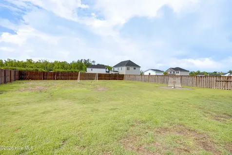 148 W Broughton Lane Rocky Point NC 28457