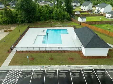 148 W Broughton Lane Rocky Point NC 28457