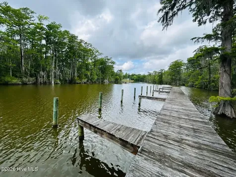 38 Calm Harbor Street Hertford NC 27944