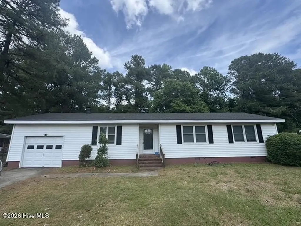 2291 Trinity Club Drive Kinston NC 28504