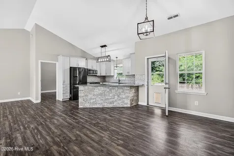 317 Reid Court N Jacksonville NC 28540