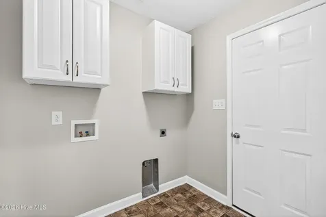 317 Reid Court N Jacksonville NC 28540