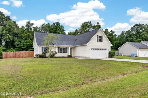 317 Reid Court N Jacksonville NC 28540