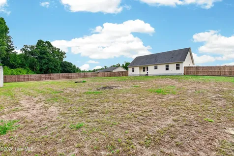 317 Reid Court N Jacksonville NC 28540