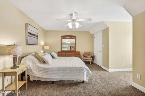 265 Yacht Club Drive Newport NC 28570
