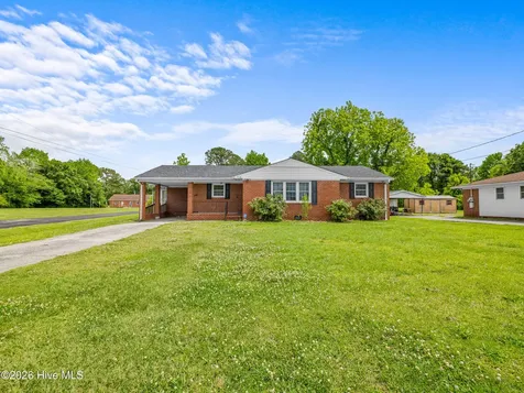 114 Country Club Road Jacksonville NC 28546