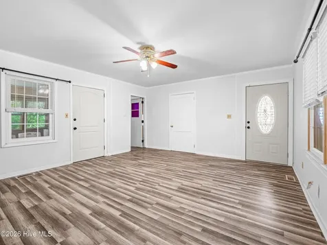 114 Country Club Road Jacksonville NC 28546