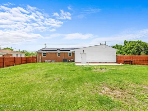 114 Country Club Road Jacksonville NC 28546